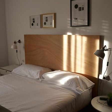 Tres Puentes Anguiano Apartamentos Y Hostal ภายนอก รูปภาพ
