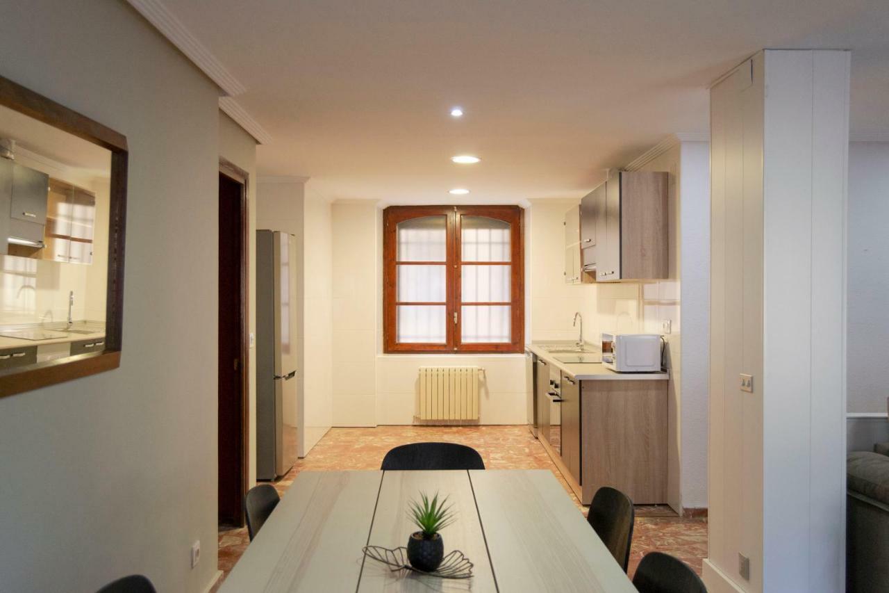 Tres Puentes Anguiano Apartamentos Y Hostal ภายนอก รูปภาพ