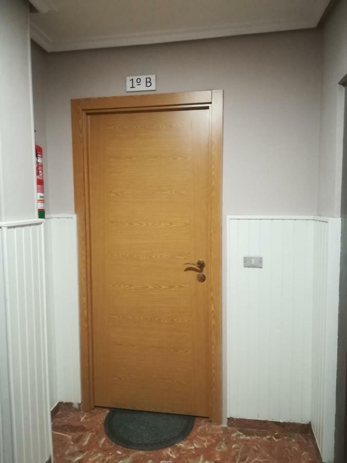 Tres Puentes Anguiano Apartamentos Y Hostal ภายนอก รูปภาพ
