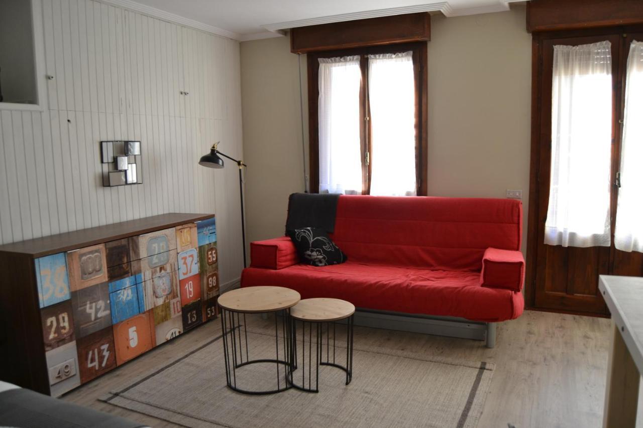 Tres Puentes Anguiano Apartamentos Y Hostal ภายนอก รูปภาพ